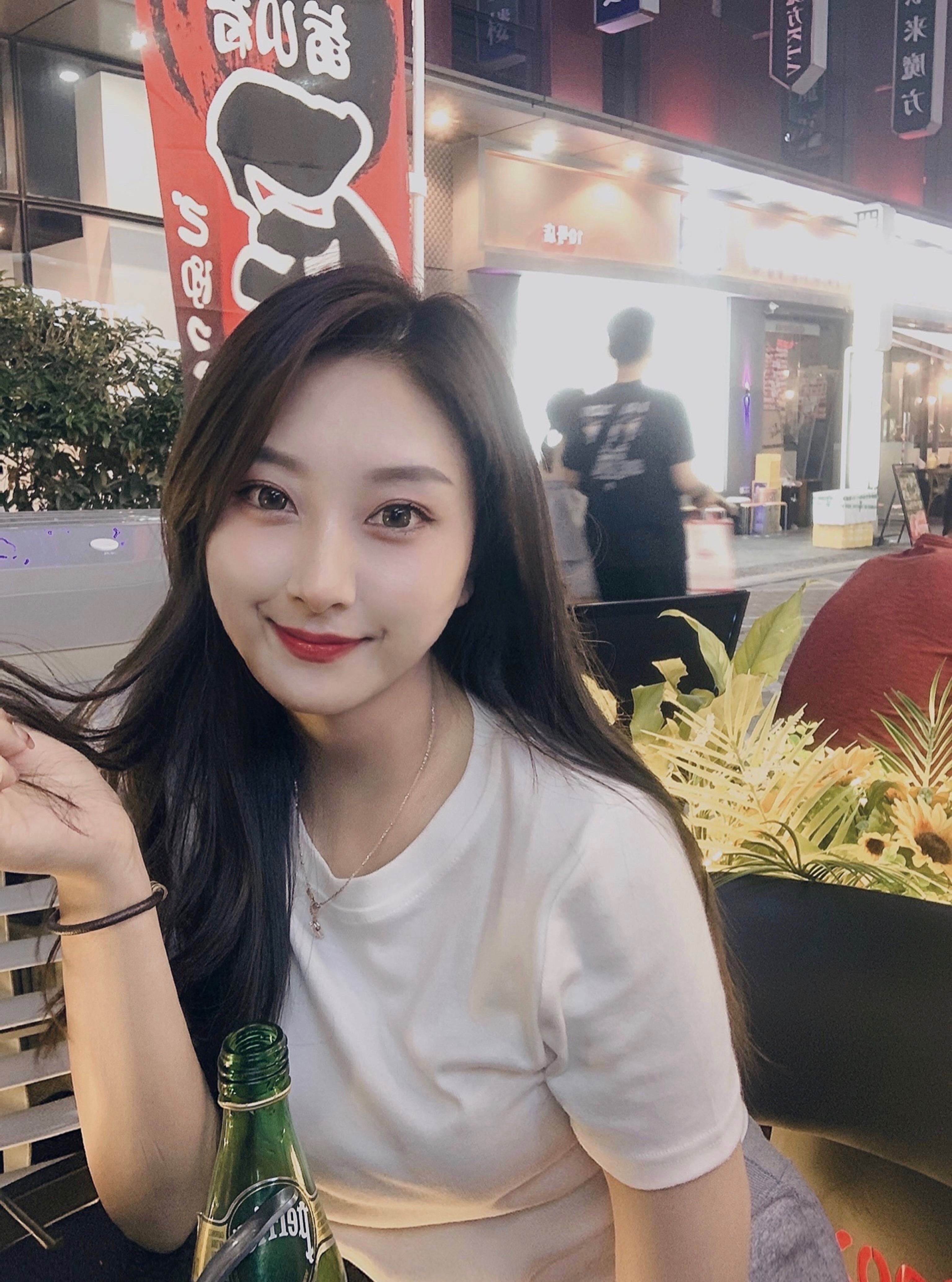 极品性感g奶妹妹